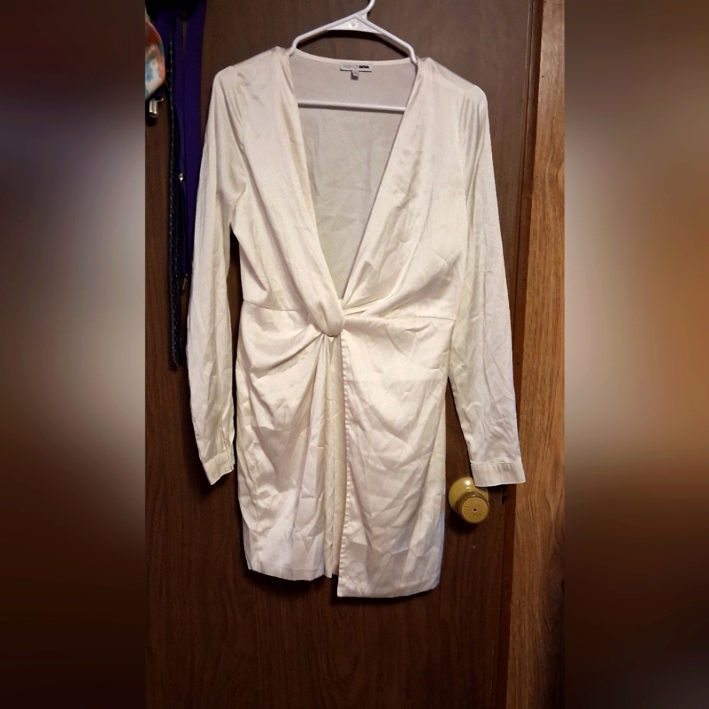 Elegant White Women's Robe